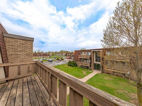 Apartments in Sandusky with patio/balcony