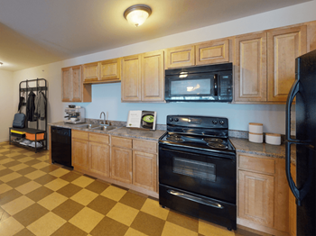 Kitchen with Dishwasher - Photo Gallery 4