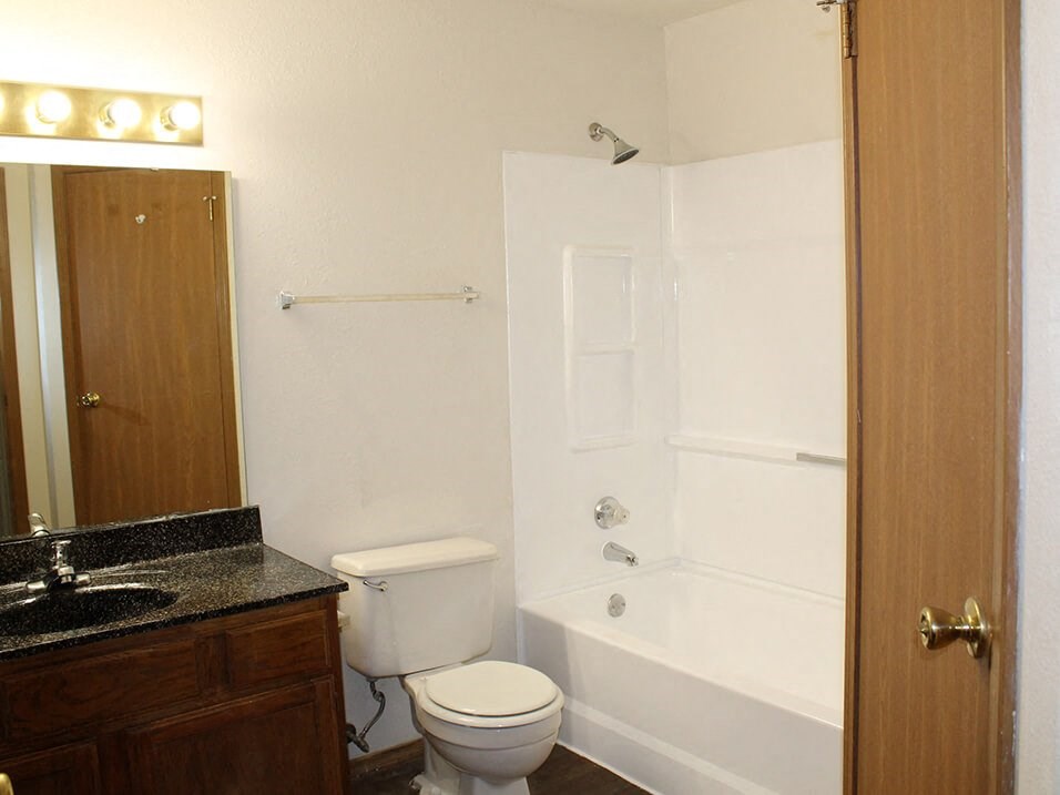 this is a photo of the bathroom in a 1 bedroom apartment at deer hill apartments in c