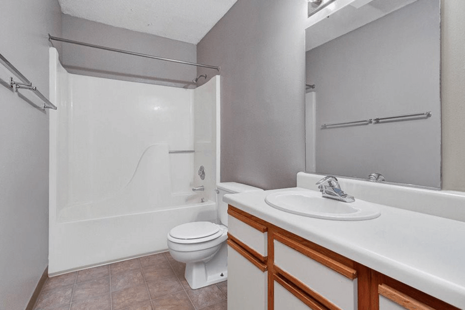 apartment bathroom with tub