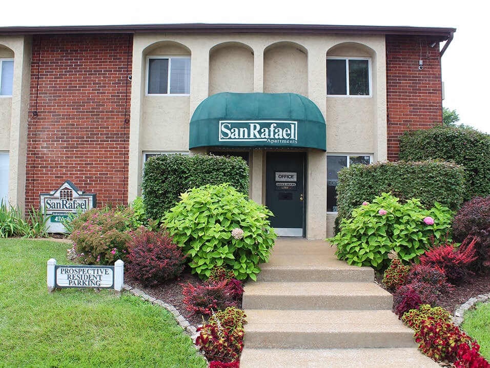 leasing office building