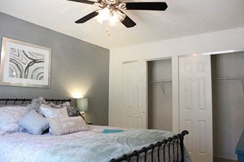 apartment with ceiling fan