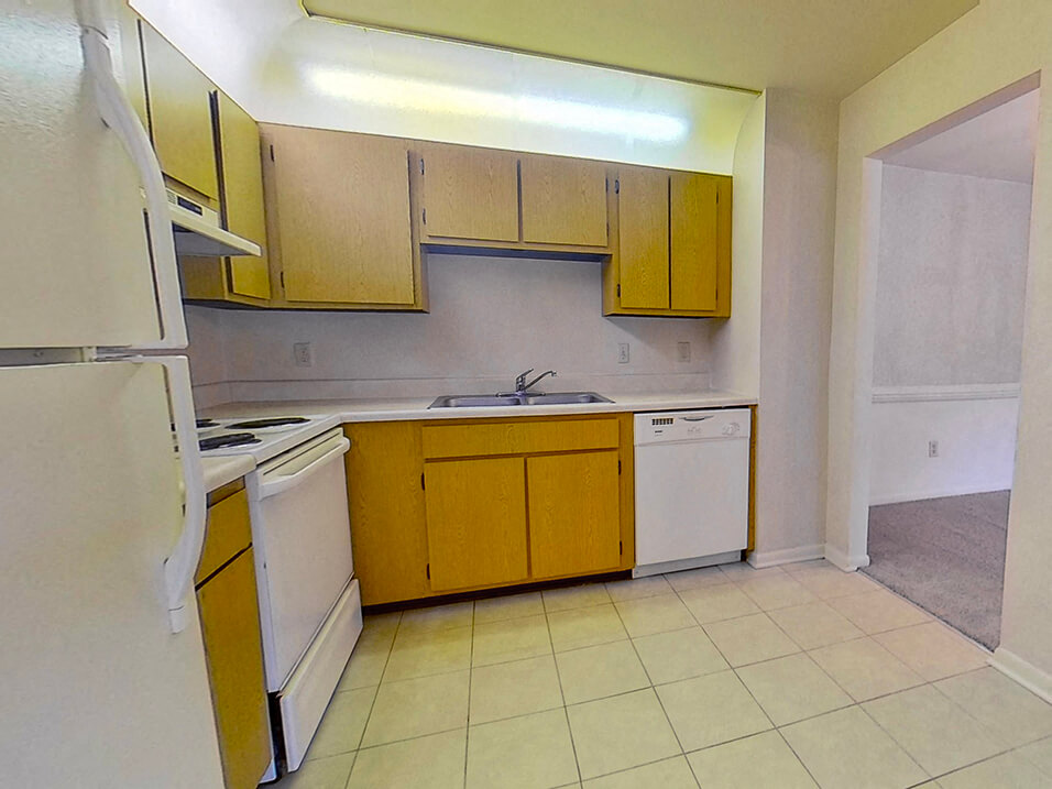 large countertops at Stonehenge kitchen