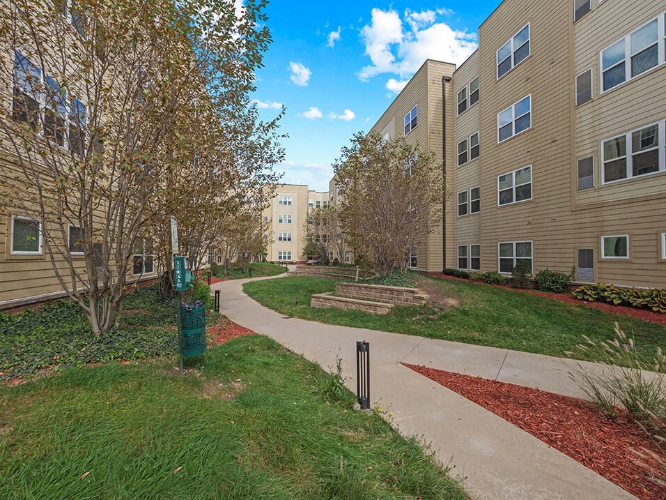 Interior Courtyard at Akron Apartments