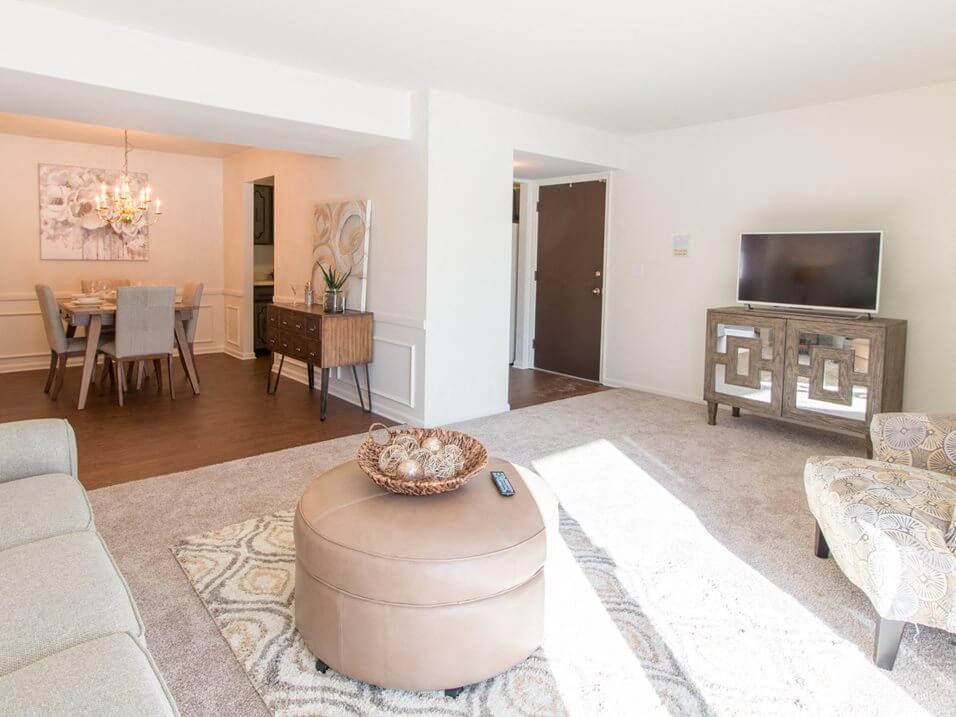 spacious living room at Fountain Pointe Apartments