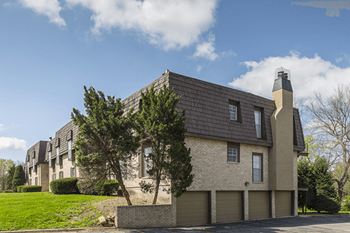 apartments with garages