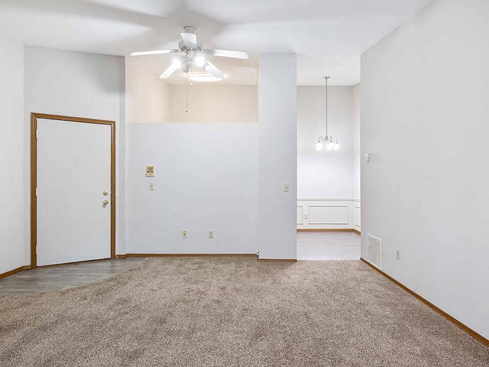 Apartment with High Ceilings