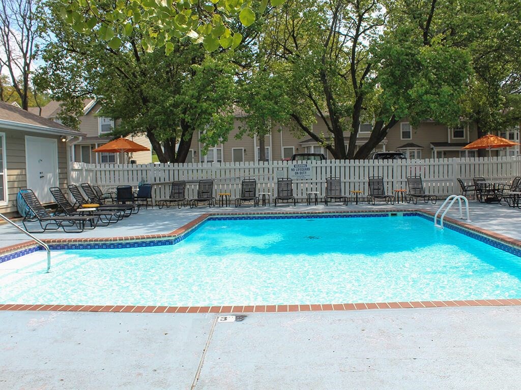 apartments with swimming pool