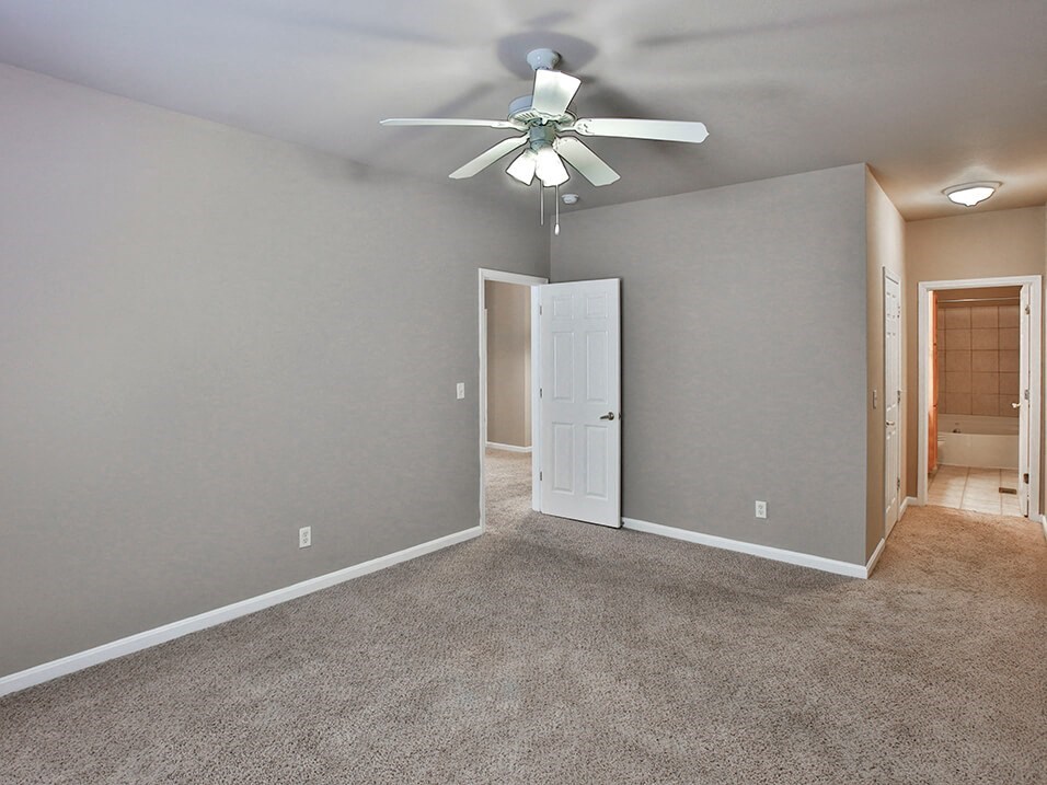 apartments in Terre Haute with ceiling fans