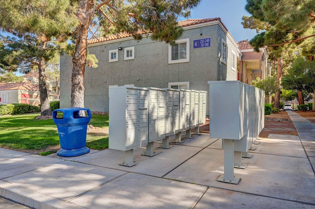 Locker Room at Solstice Apartment Homes, Nevada