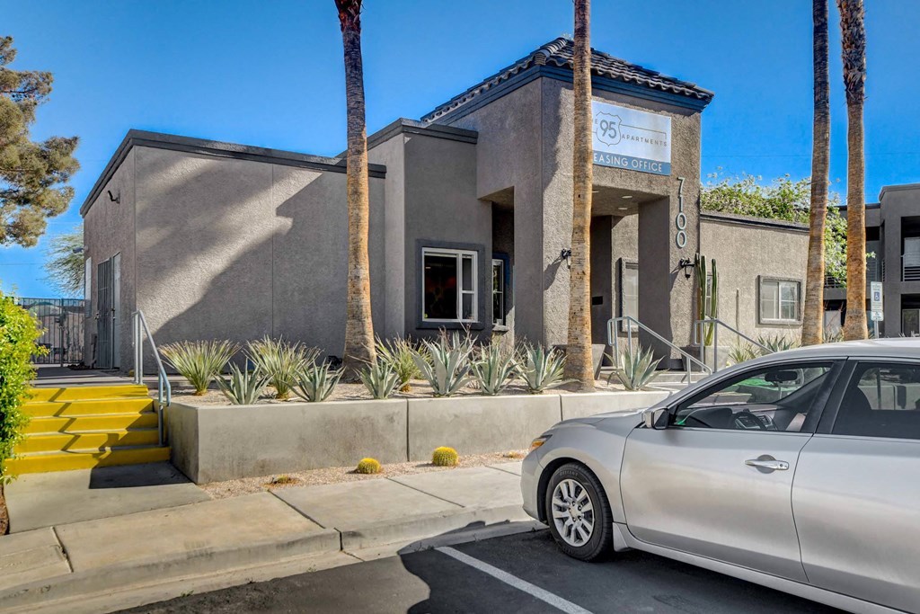 Resident Parking at The 95 Apartments, Nevada