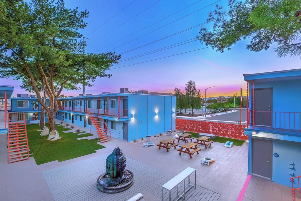 Courtyard Patio at The Neon Apartments, Las Vegas
