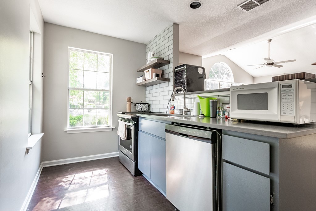 Georgetown Village And Timberlane Apartments