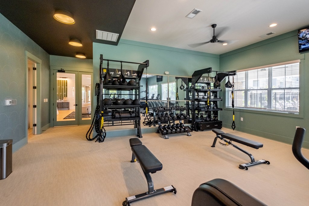 the gym at the preserve at polk apartments