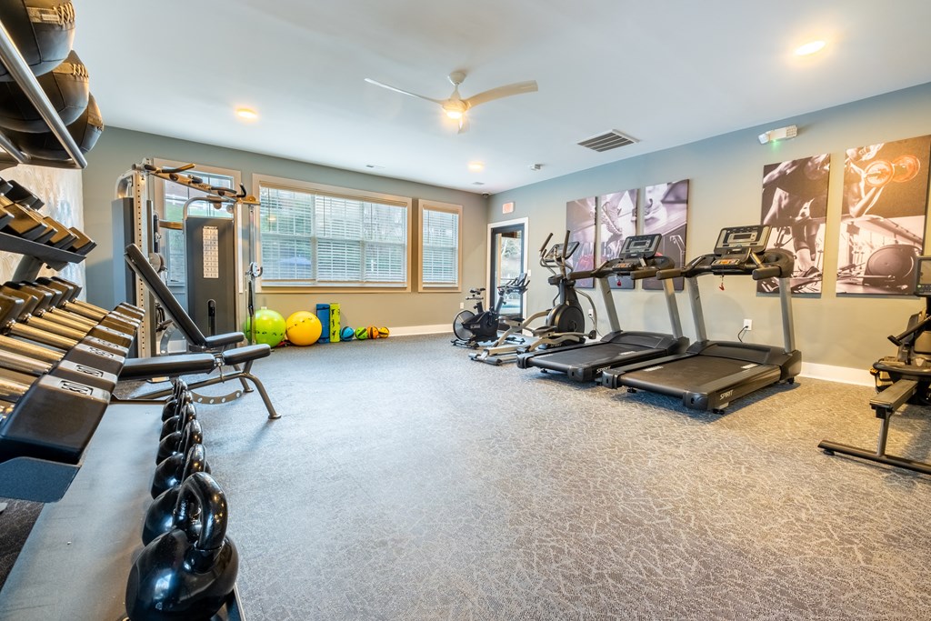 the gym at the preserve at polk apartments