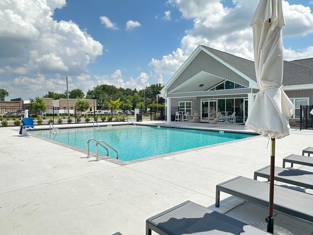 the swimming pool at the resort at governors residence