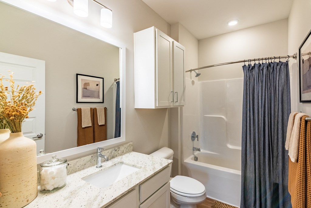 Hawthorne At The Crest