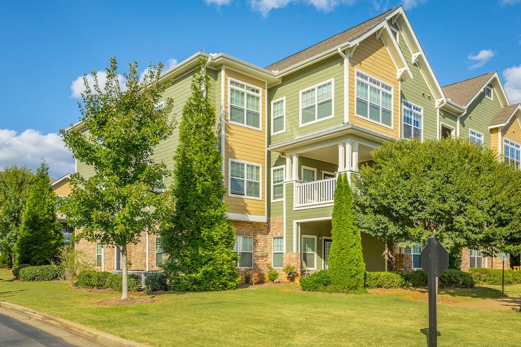 the preserve at ballantyne commons apartment exterior