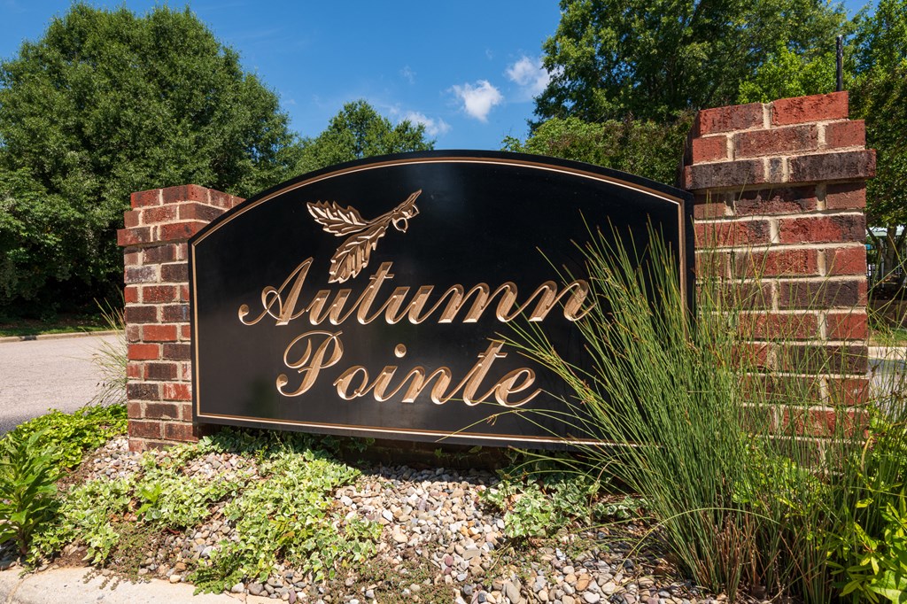 entrance sign for autumn pointe