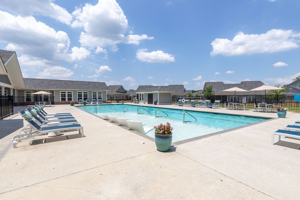 the resort style swimming pool at the crossings