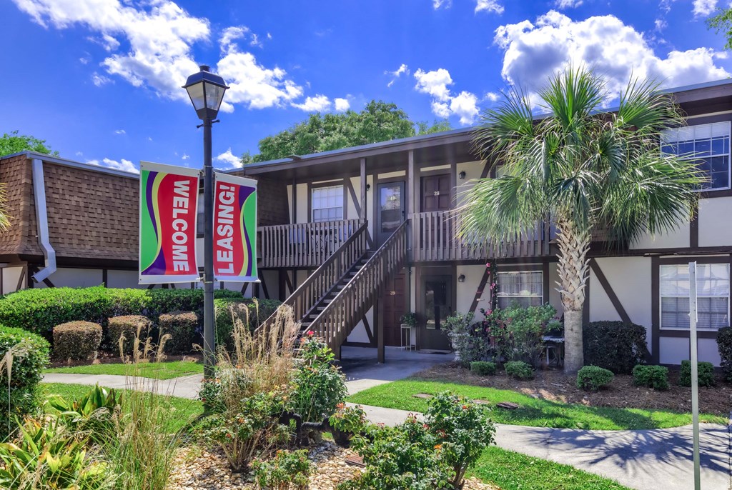 the building where the hotel is located