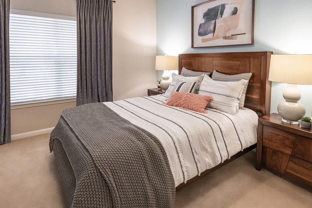 the preserve at ballantyne commons apartments bedroom with bed
