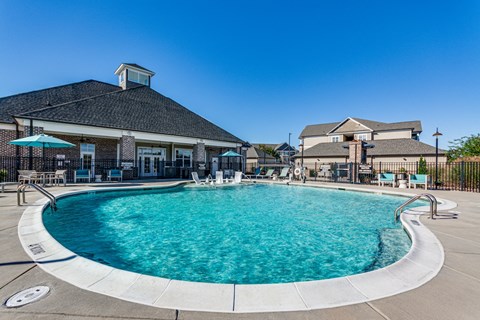 the preserve at ballantyne commons resort swimming pool