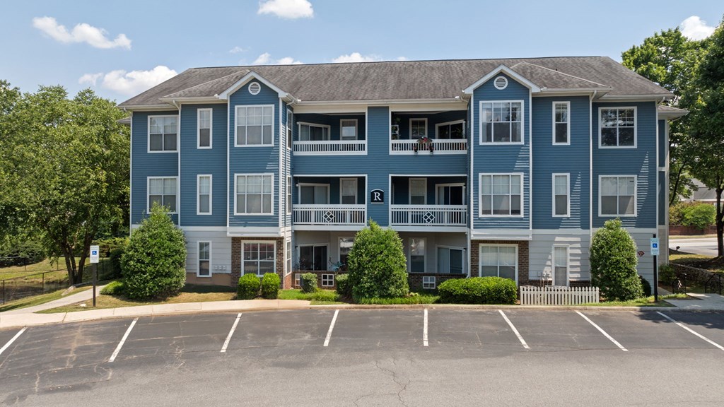 the building where the hotel is located