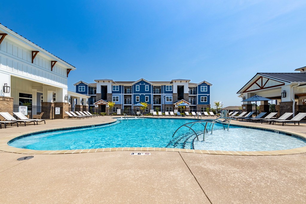 the pool at the preserve at ballantyne commons apartments