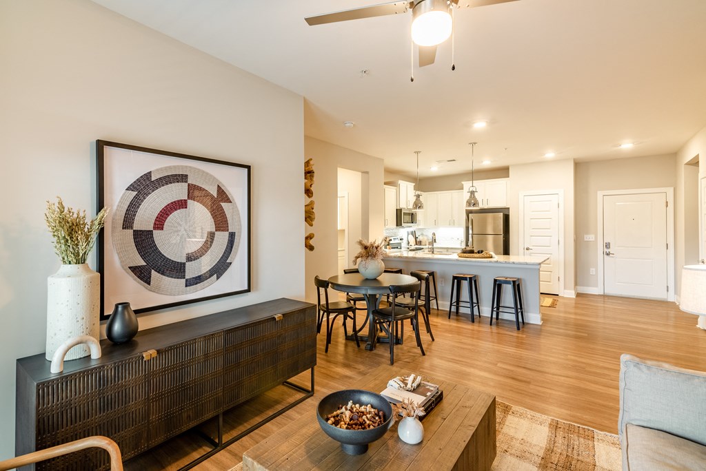 Hawthorne At The Crest