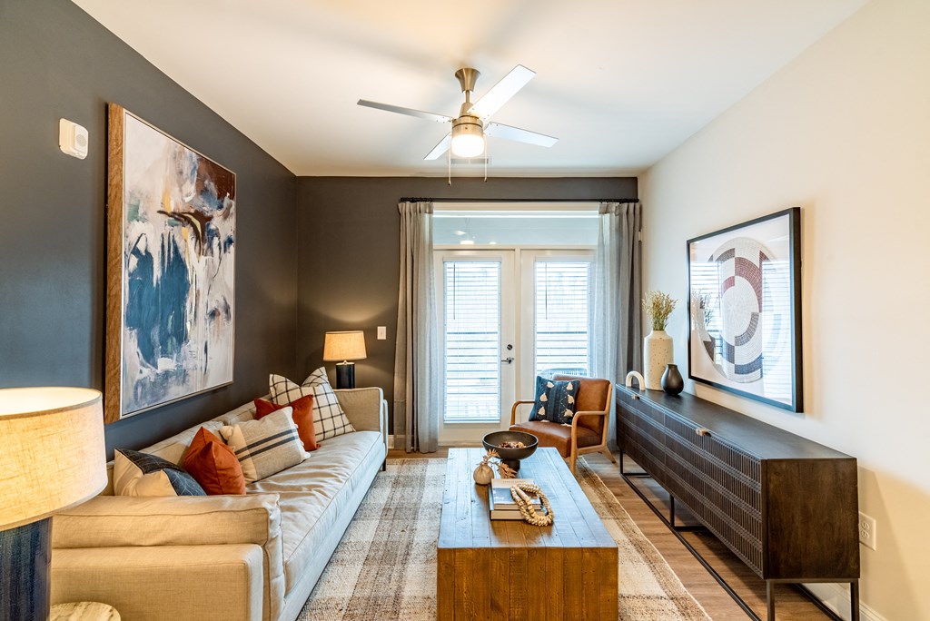 Hawthorne At The Crest