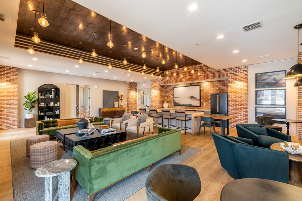 Hawthorne At The Crest