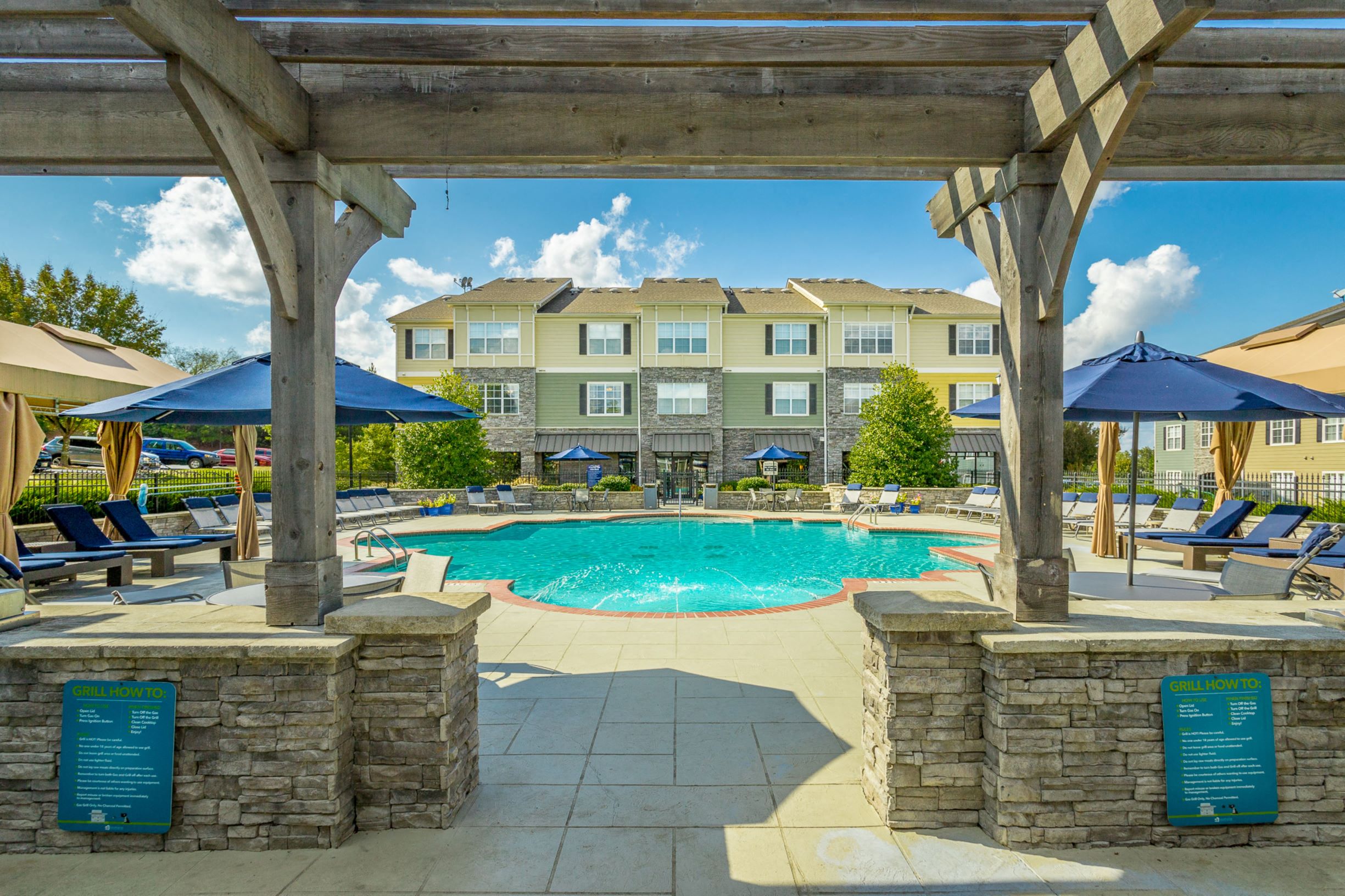 Sparkling swimming pool at Amberleigh Ridge
