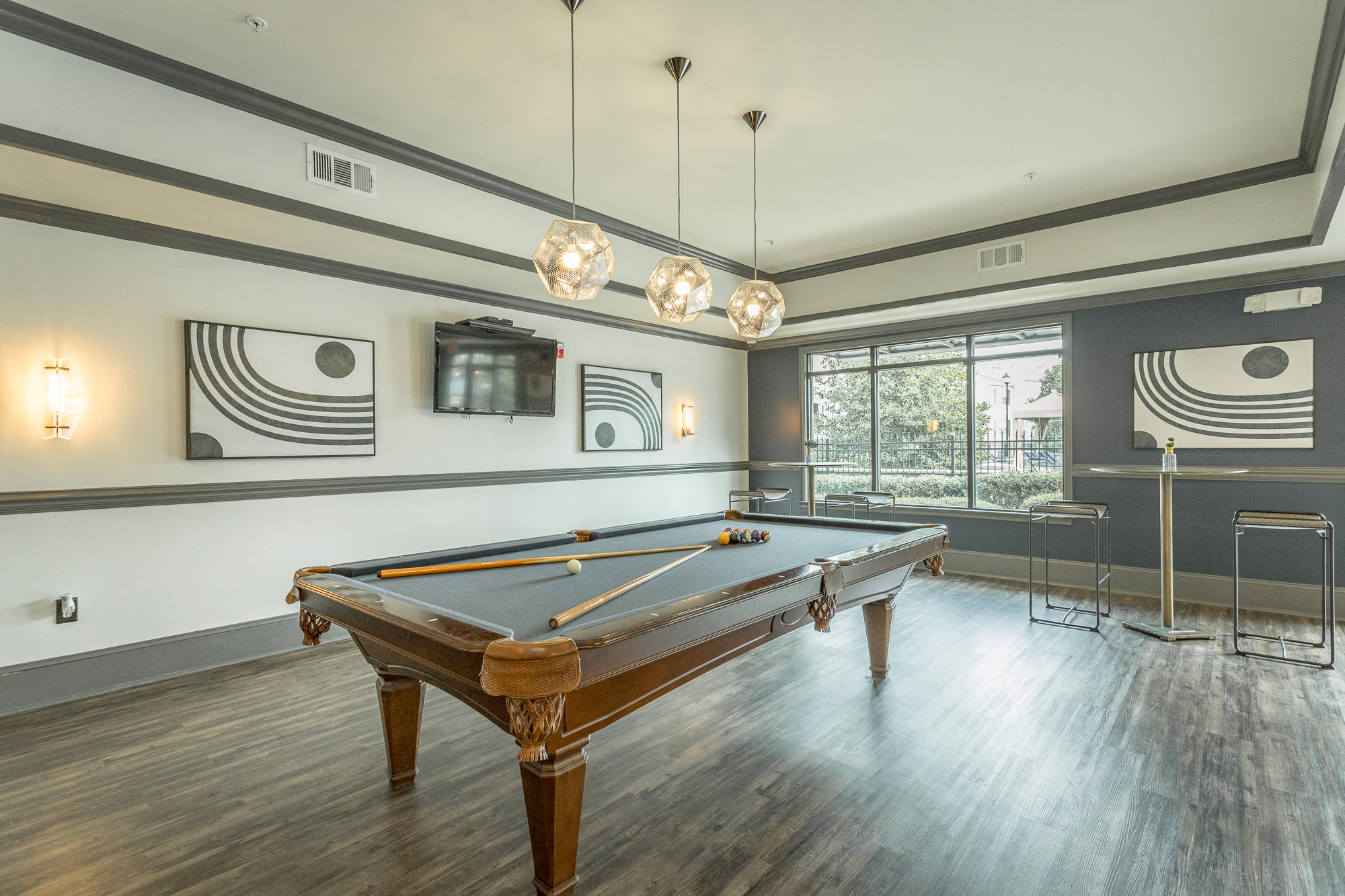 Billiards table at Amberleigh Ridge