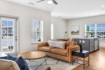 Anthem Apartments And Cottages