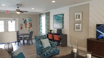 3350 Wedgewood Rd NE 1-3 Beds Apartment for Rent - Photo Gallery 4