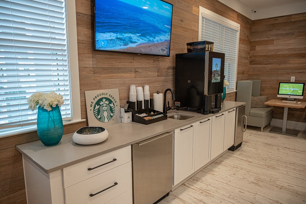 Hawthorne at Smith Creek Cyber Cafe