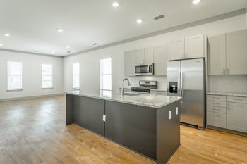 Anthem Apartments And Cottages