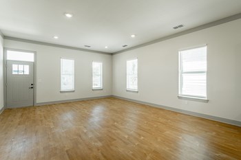 Anthem Apartments And Cottages