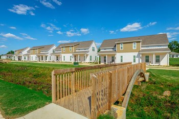 Anthem Apartments And Cottages