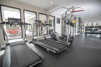 fitness center and cardio equipment - Photo Gallery 10