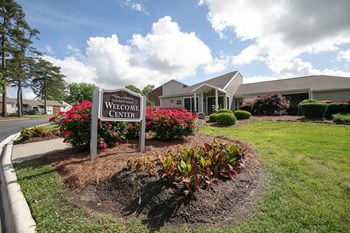 front property sign with office - Photo Gallery 4