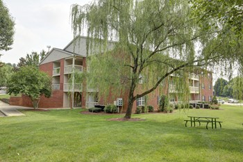 Exterior View of Brookefield Apartment Homes in Raleigh, NC Exterior View of Brookefield Apartment Homes in Raleigh, NC