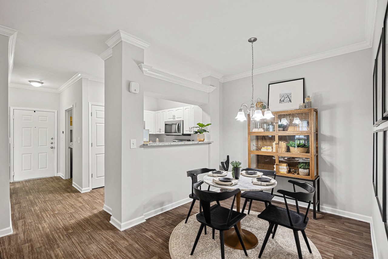 Hawthorne At The Carlyle Apartments, 620 Halton Road, Greenville