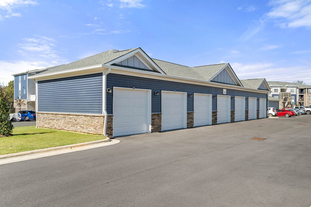 Garages at Hawthorne at the Glen in Concord, NC