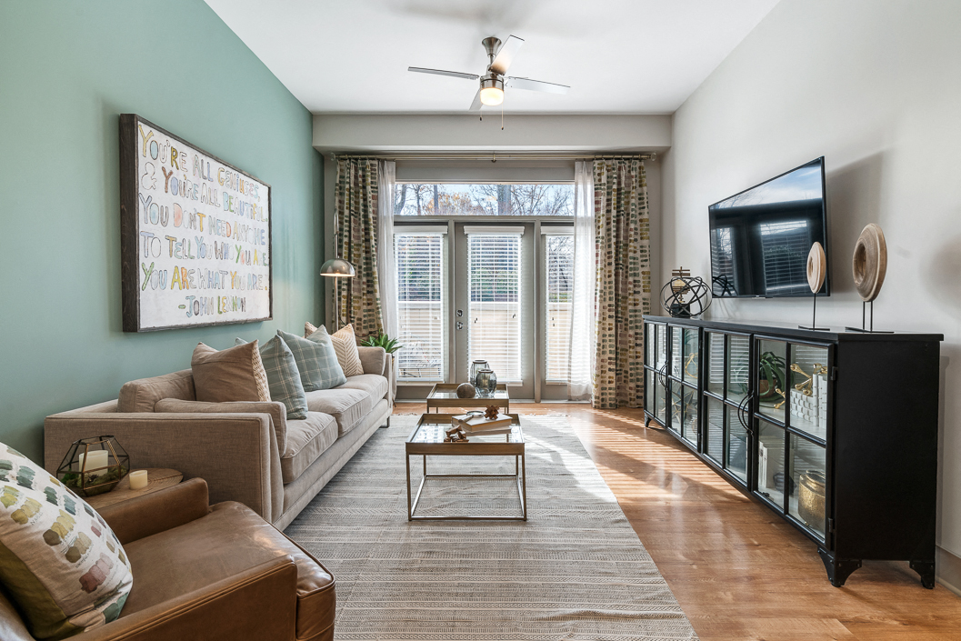 Hawthorne At Friendly is a similar property to Four Seasons Villas located in Greensboro