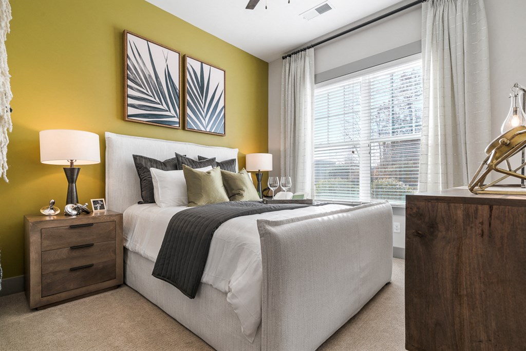 Beautifully decorated bedroom Hawthorne at Friendly apartments