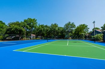 Tennis court at Hawthorne Westside