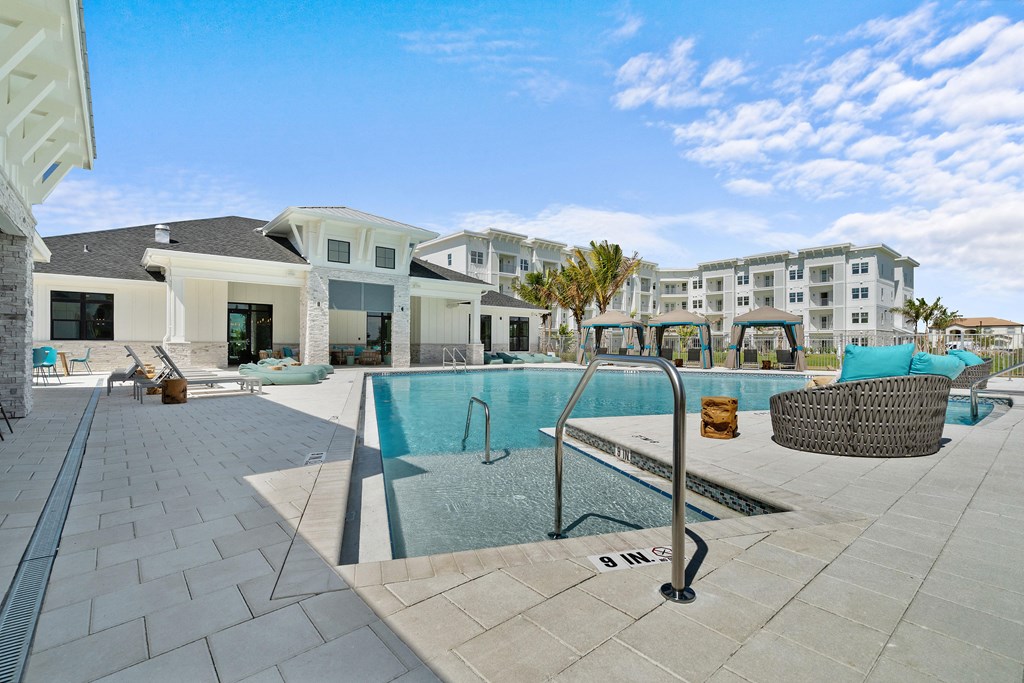 Oasis at Surfside Pool