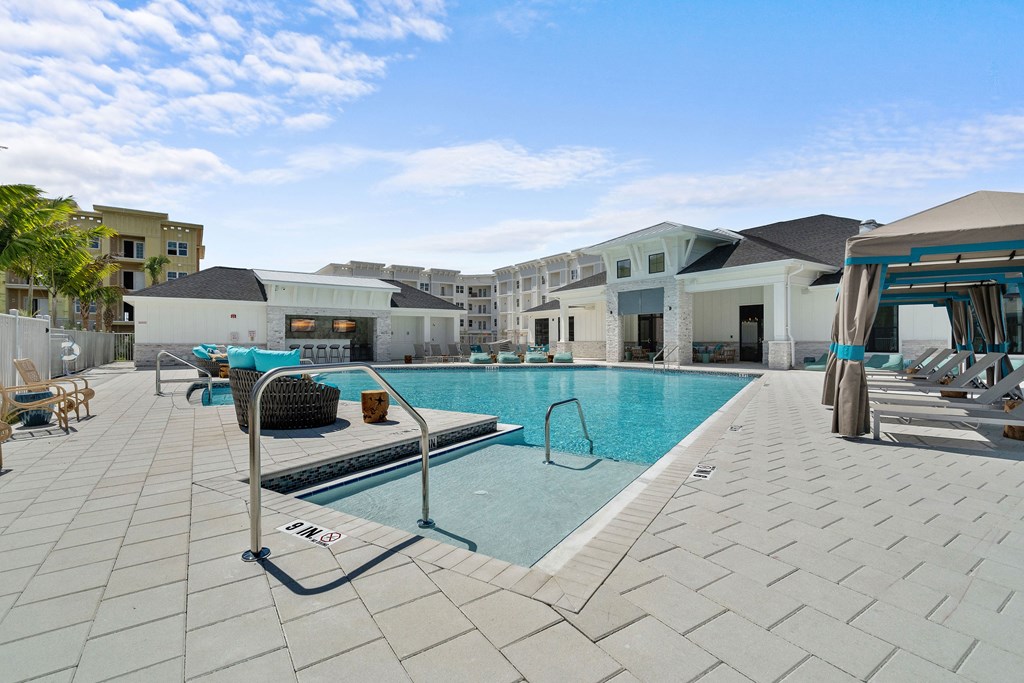 Oasis at Surfside Pool